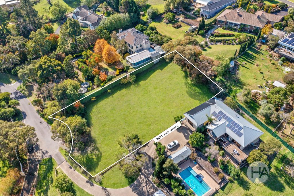 13 BILGOLA CT, MOUNT ELIZA, VIC 3930