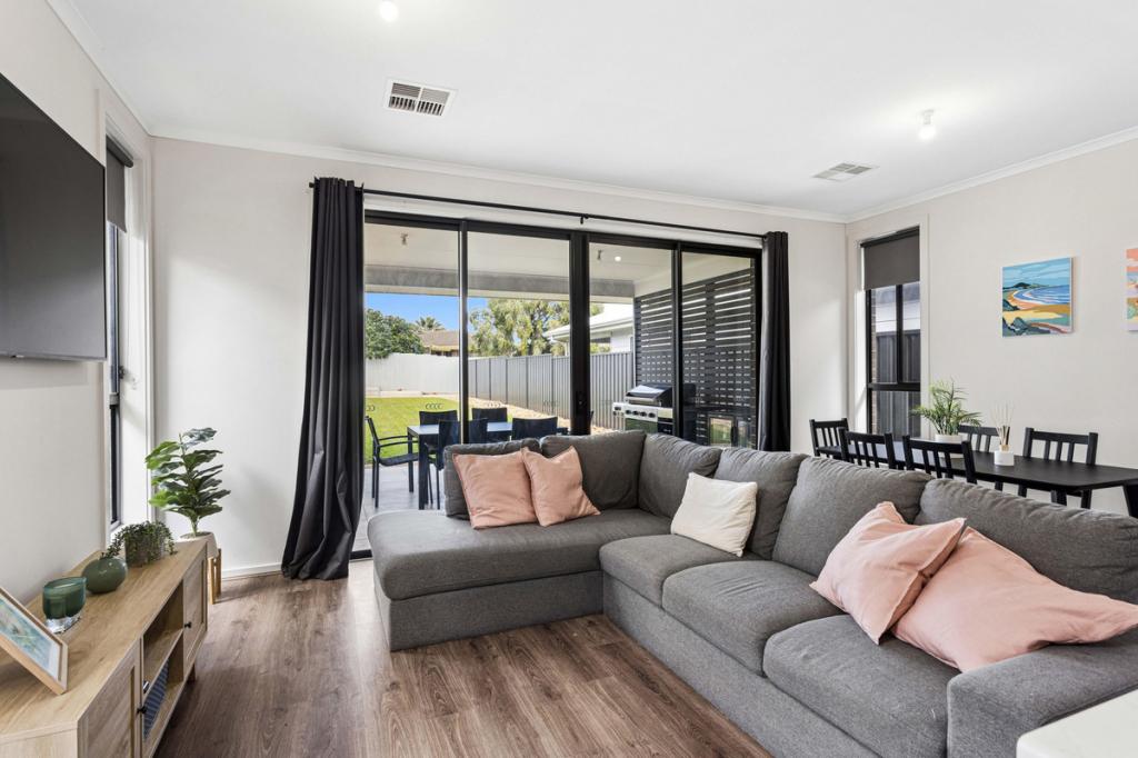 11b Julie Rd, Para Hills, SA 5096