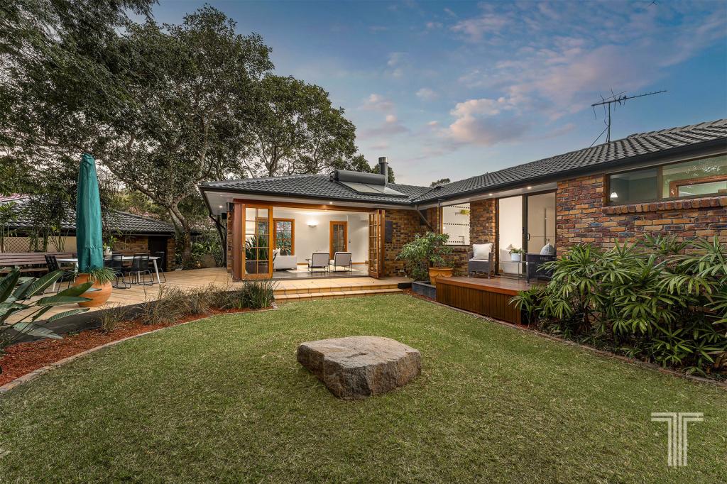 10 Meadowbank St, Carindale, QLD 4152
