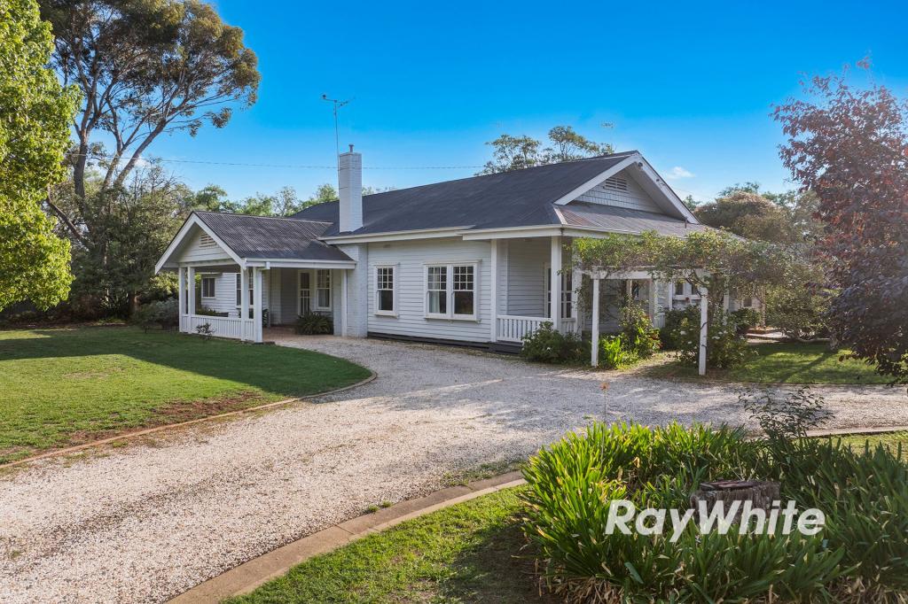 34 Railway Rd, Rochester, VIC 3561