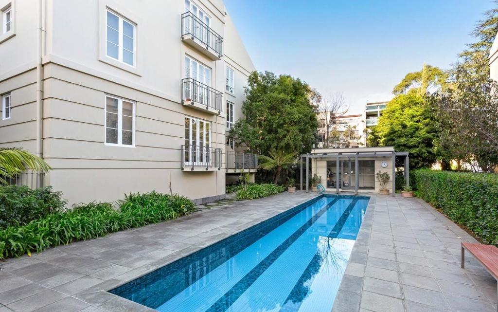 32/201 Wellington Pde S, East Melbourne, VIC 3002