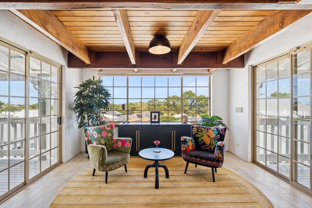 8 Curl Ct, Kallaroo, WA 6025