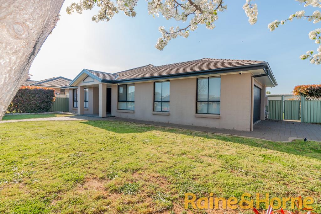 22 HOLMWOOD DR, DUBBO, NSW 2830