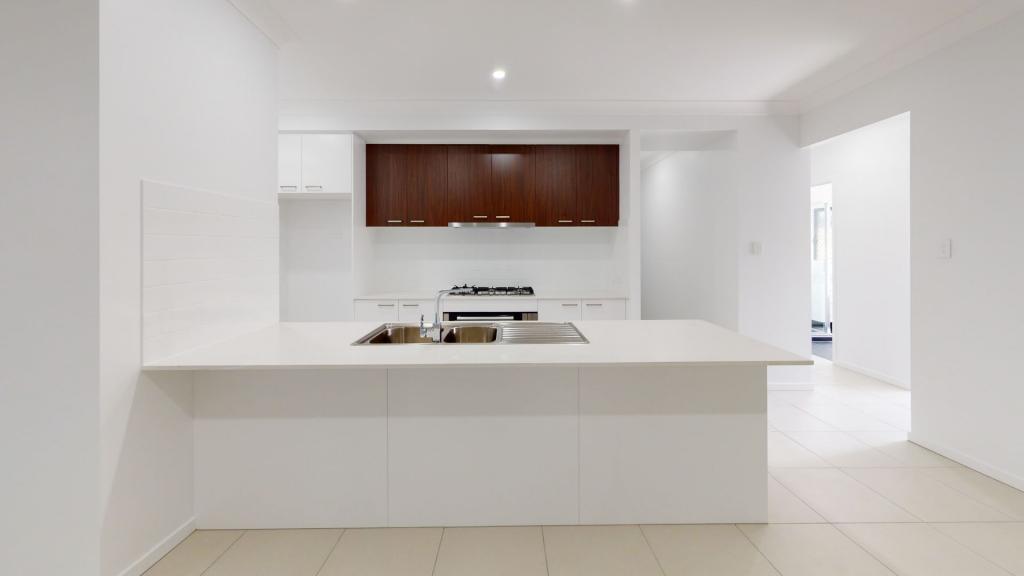 33 Bignell Cct, Greenbank, QLD 4124