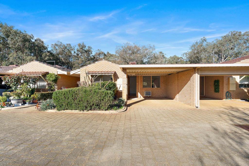 17/4 Page Rd, Kelmscott, WA 6111