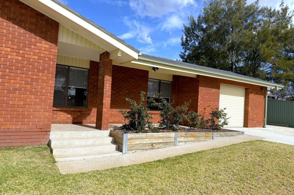 1 Rutherford Pl, West Bathurst, NSW 2795