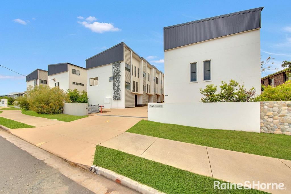 23/7 View St, West Gladstone, QLD 4680