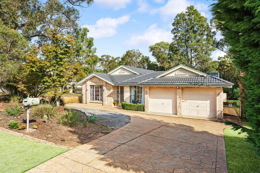 1 WESTBOURNE AVE, THIRLMERE, NSW 2572