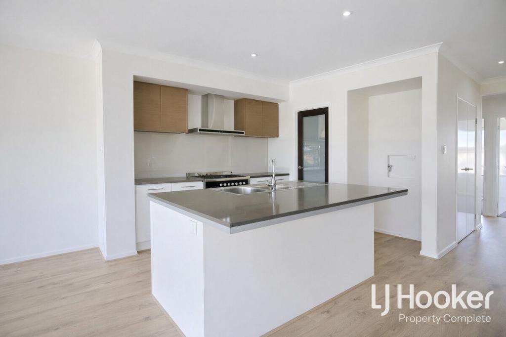 36 Garragull Dr, Yarrabilba, QLD 4207