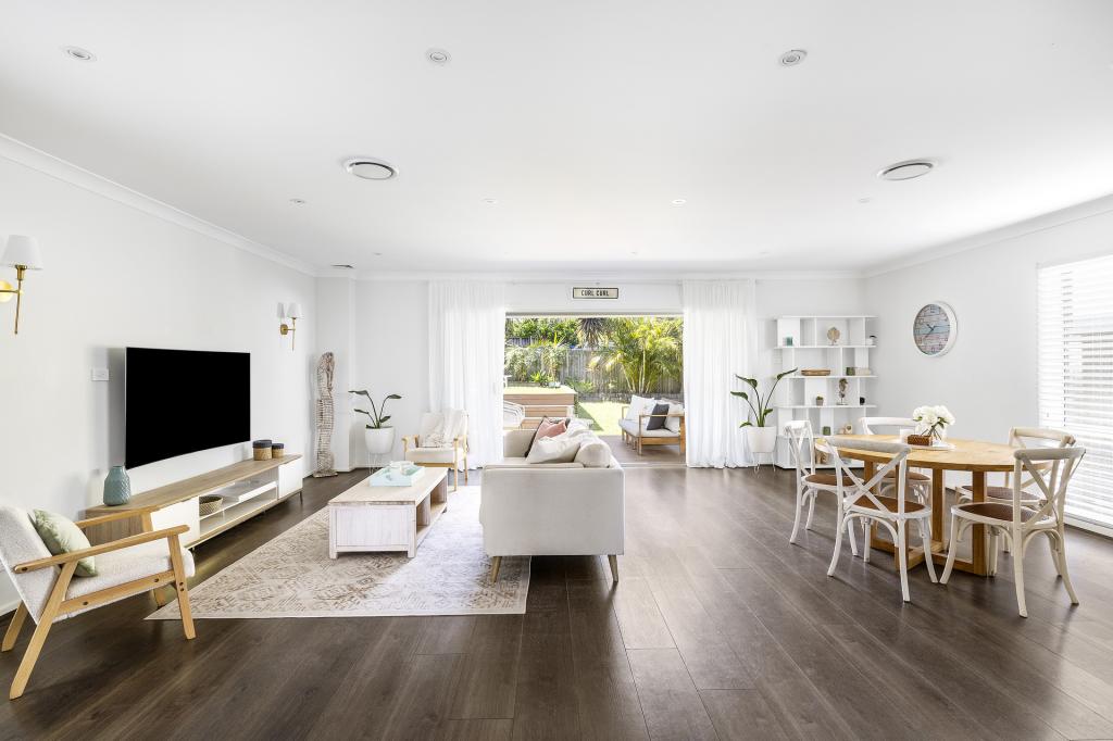 85 GRIFFIN RD, NORTH CURL CURL, NSW 2099