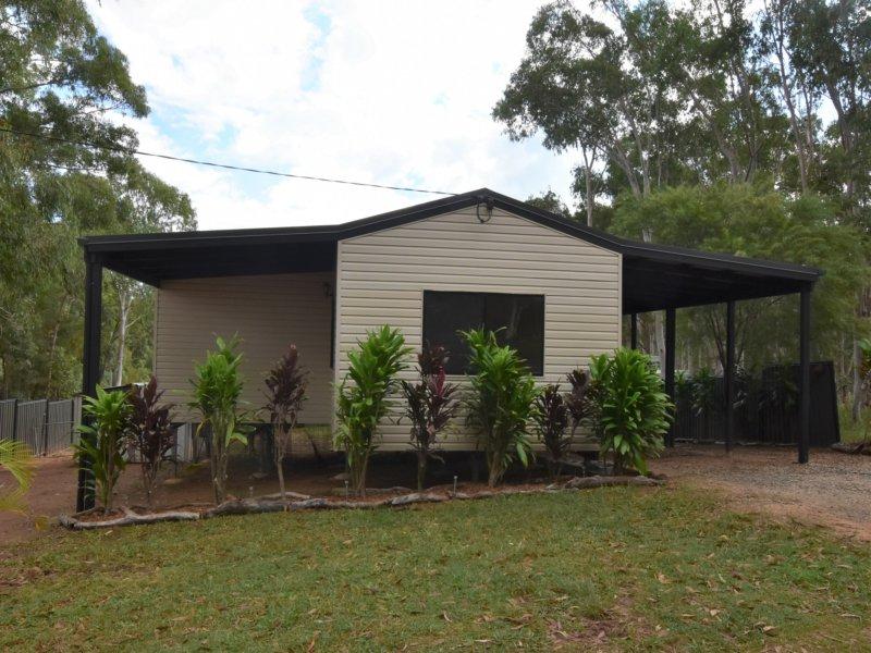 17 AMBER AVE, RUSSELL ISLAND, QLD 4184