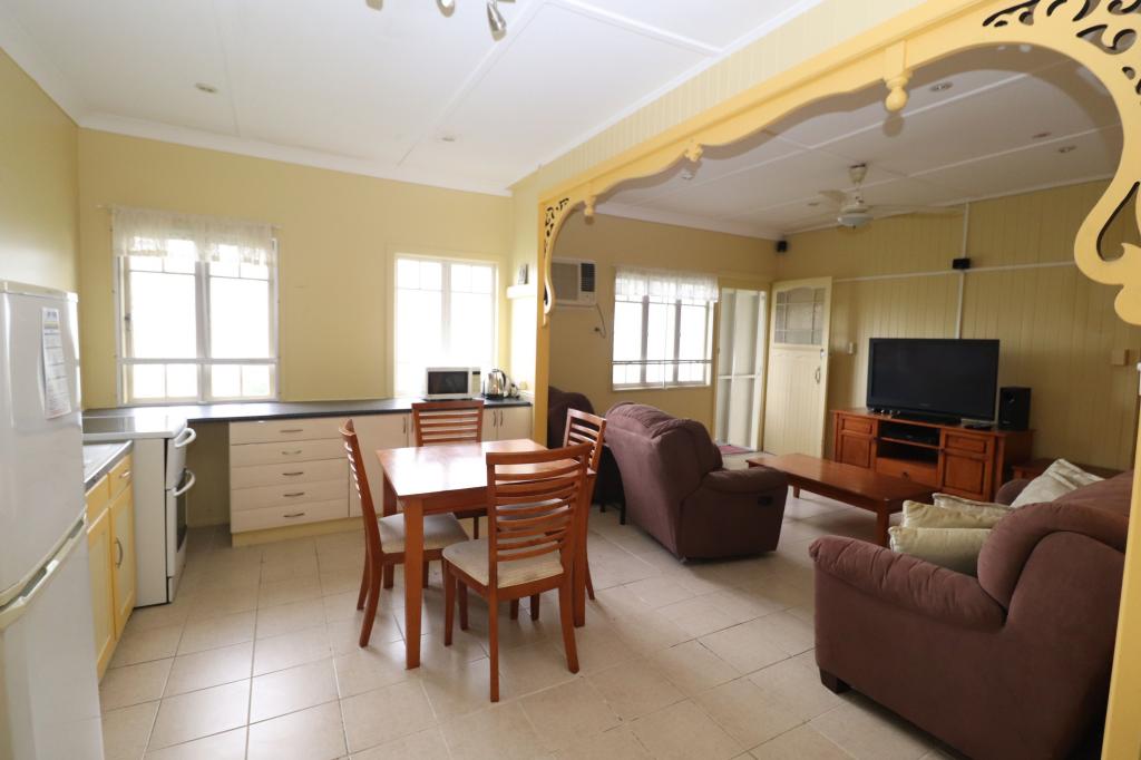 2/10 Abbott St, Ingham, QLD 4850