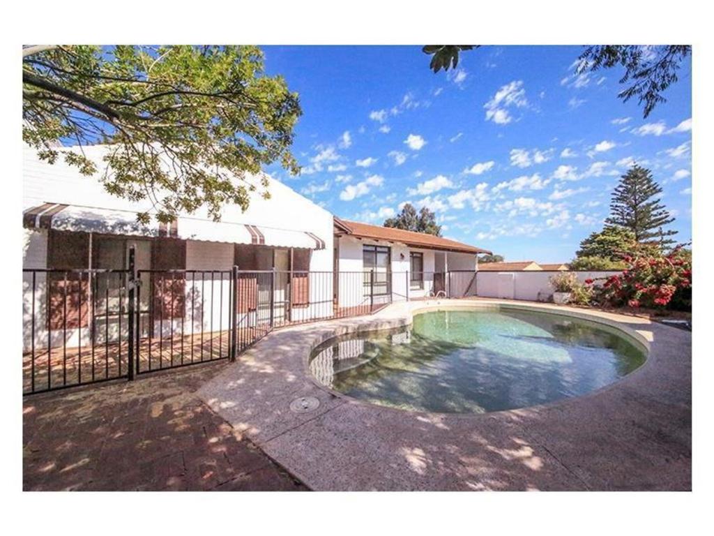 55 Oban Rd, City Beach, WA 6015
