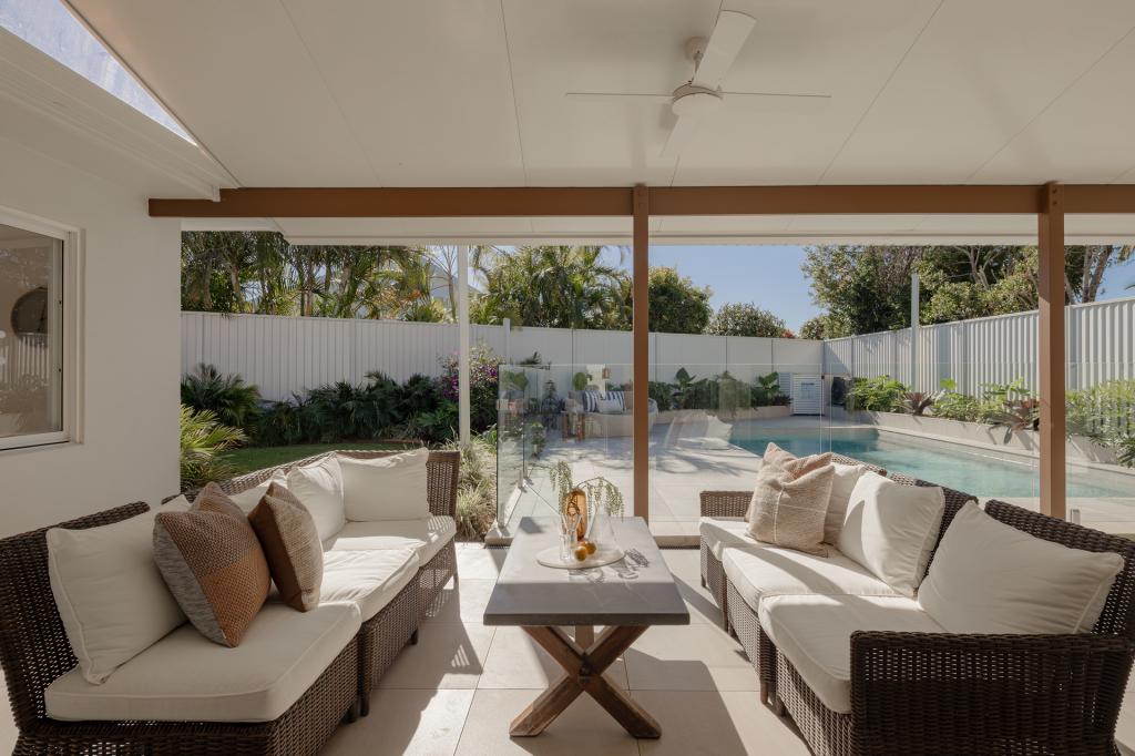8 STERNLIGHT ST, NOOSAVILLE, QLD 4566