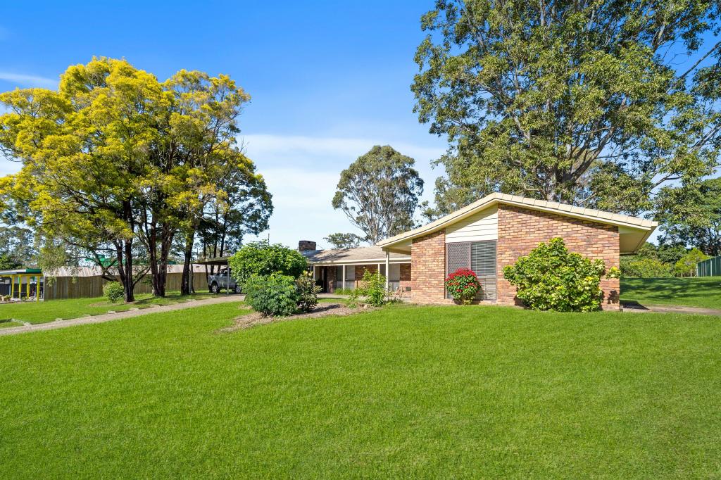 4 Castile Cres, Holmview, QLD 4207