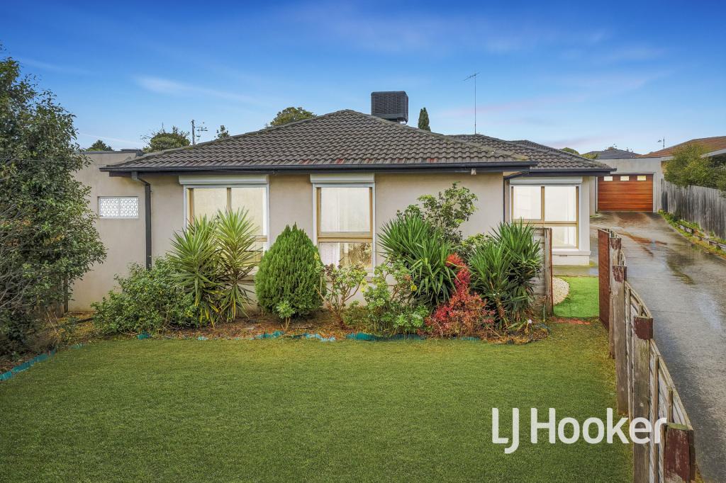 7 DELACOMBE DR, HAMPTON PARK, VIC 3976