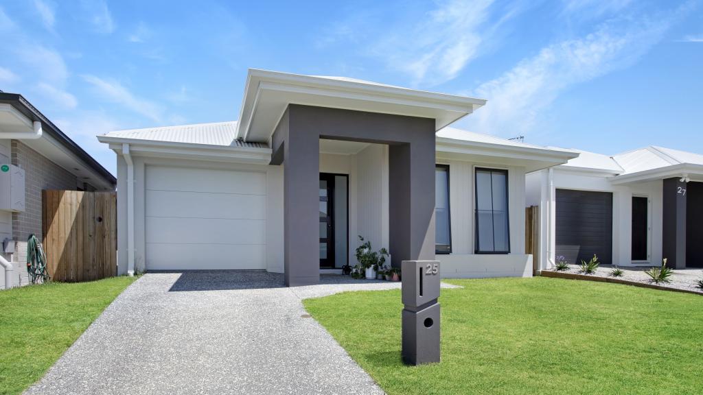 25 Divine St, Palmview, QLD 4553