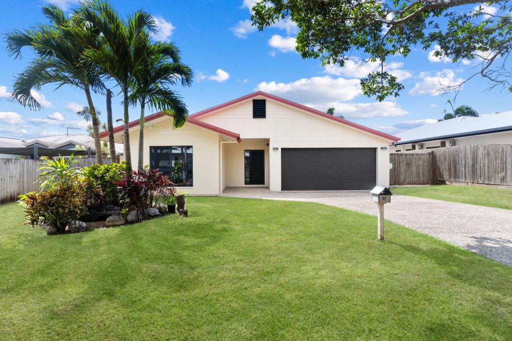 17 Bassett St, Kanimbla, QLD 4870