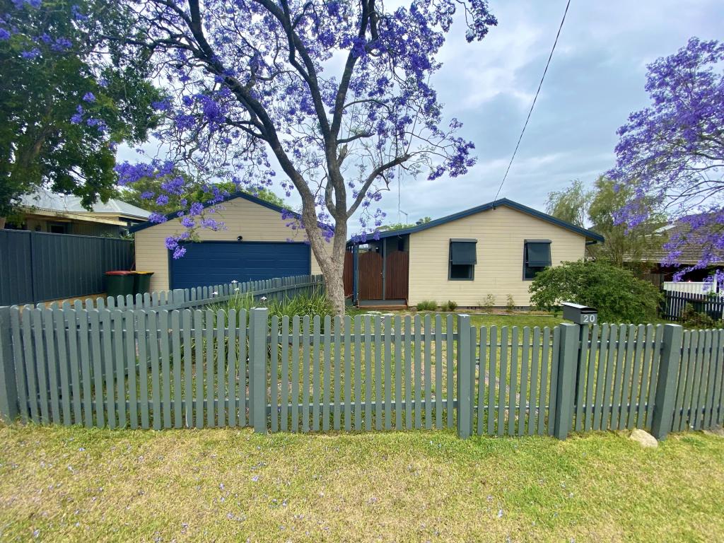 20 Dalwah St, Bomaderry, NSW 2541