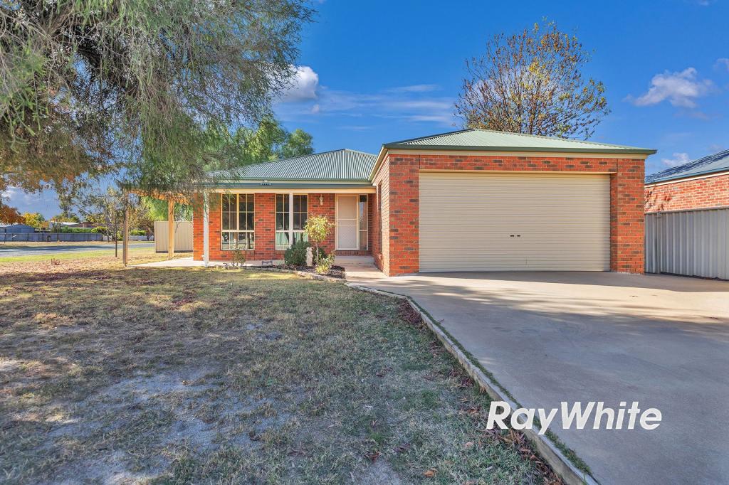 49 Baynes St, Rochester, VIC 3561