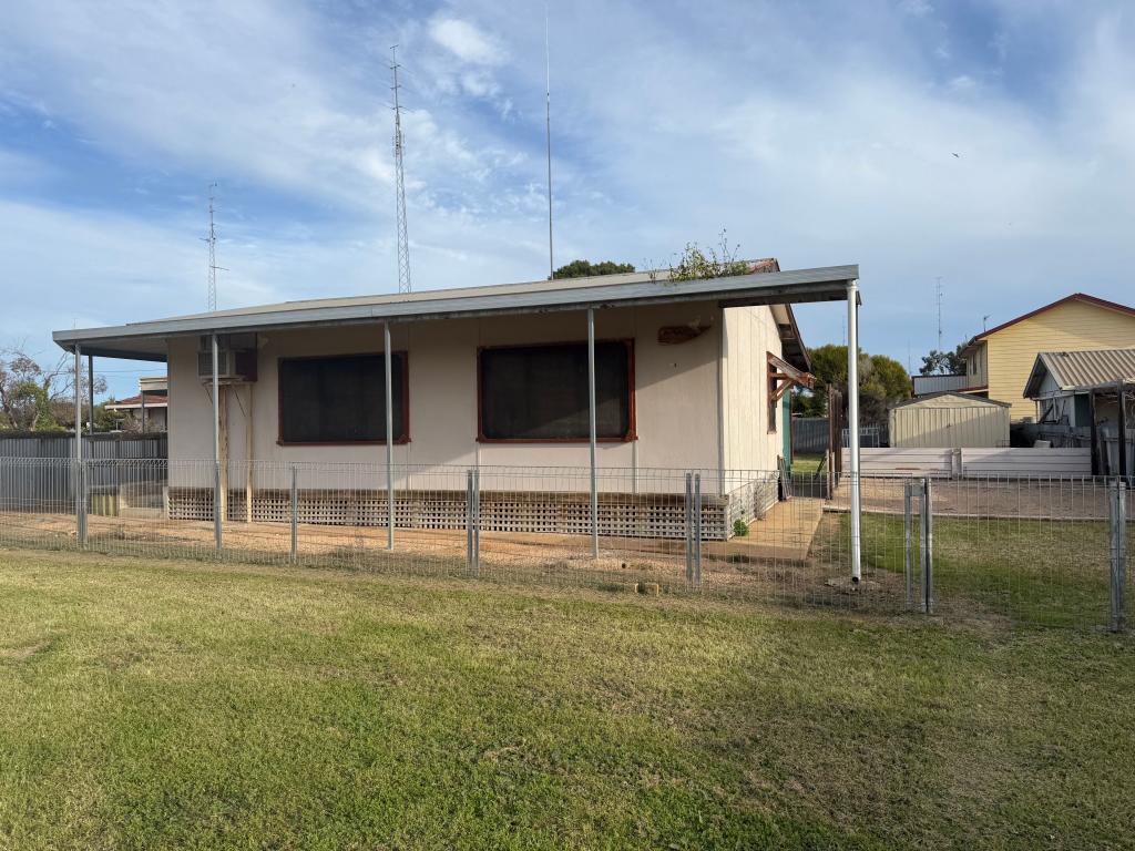 34 Rossiters Rd, Moonta Bay, SA 5558