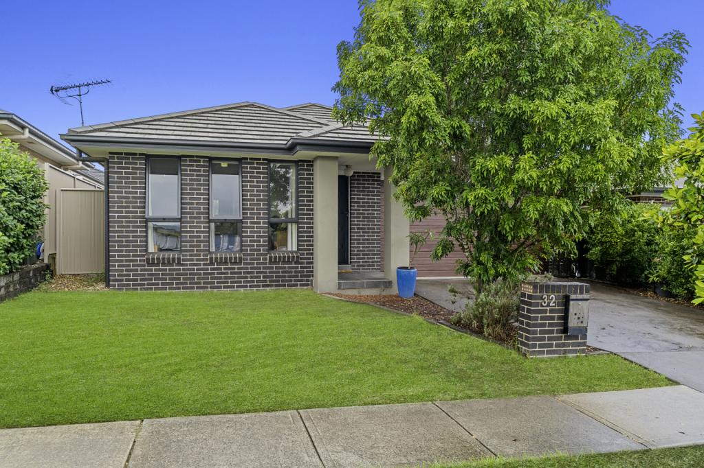 32 Pekin St, Spring Farm, NSW 2570