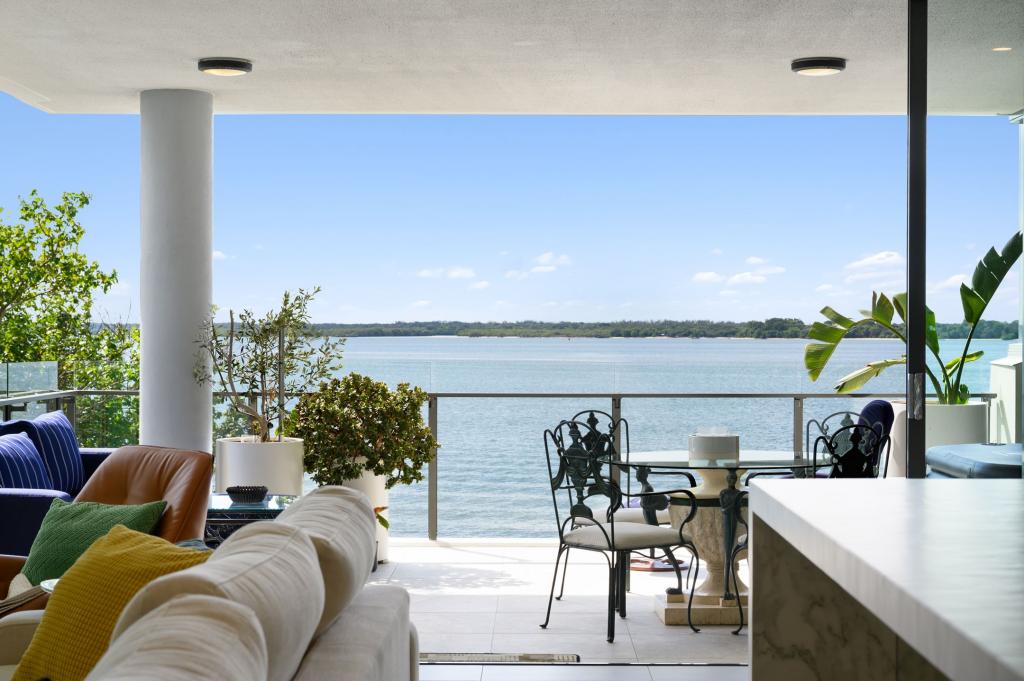 1301/323 Bayview St, Hollywell, QLD 4216