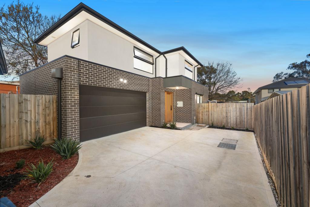 2/3 Silverton Dr, Ferntree Gully, VIC 3156