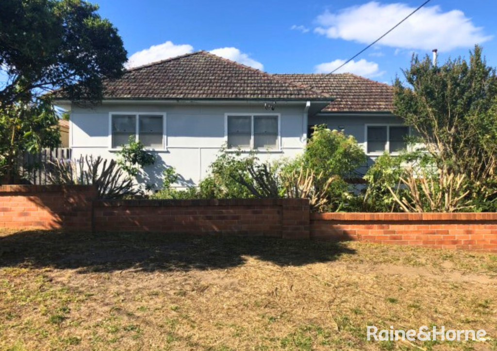 23 Tanang St, Bomaderry, NSW 2541