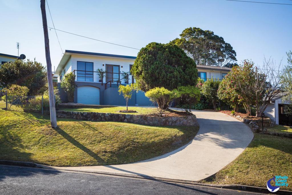 16 Collins Cres, Narooma, NSW 2546