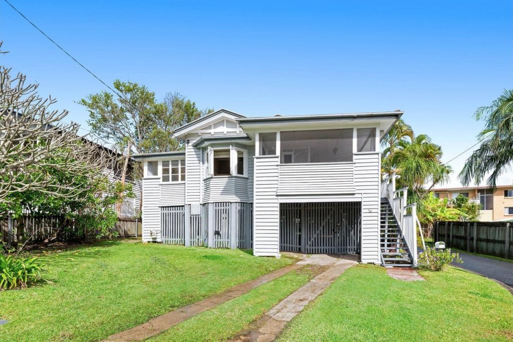 16 TOOHEY AVE, GREENSLOPES, QLD 4120