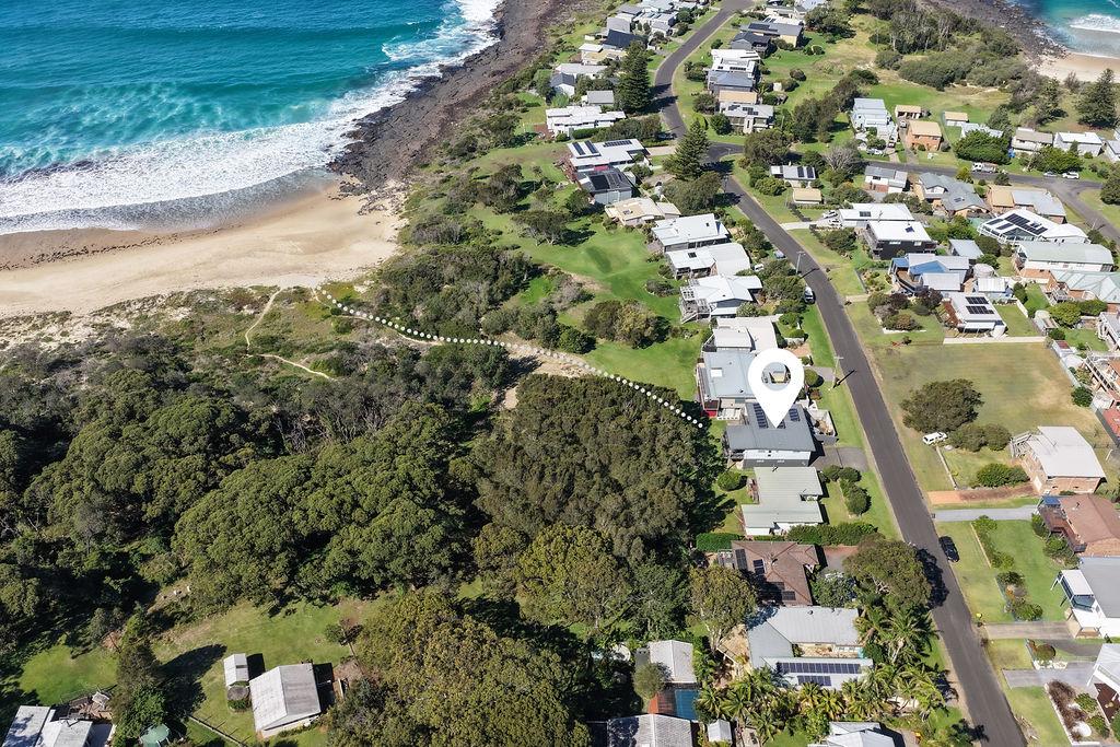 11 HARRINGTON CRES, BAWLEY POINT, NSW 2539