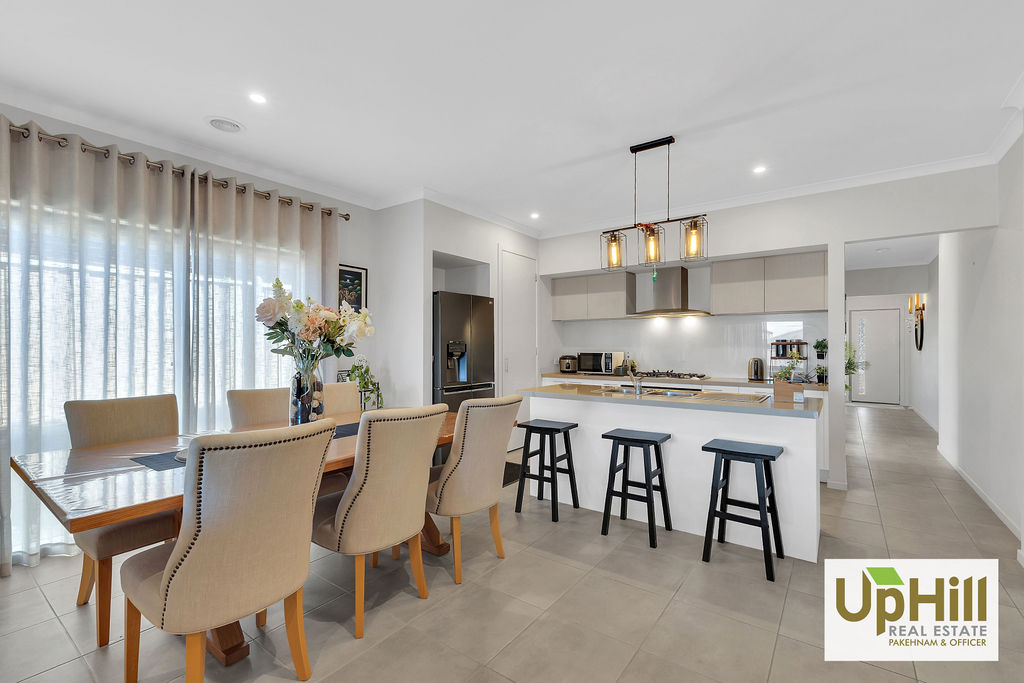 7 Dewhurst Cct, Cranbourne East, VIC 3977