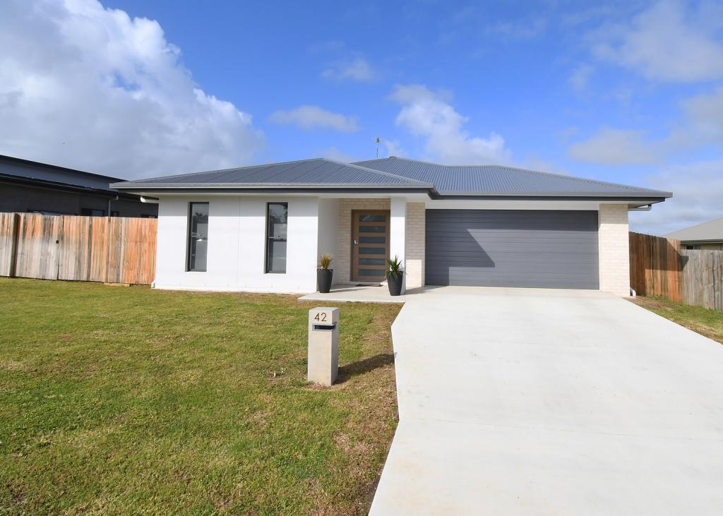 42 MARTIN ST, POINT VERNON, QLD 4655