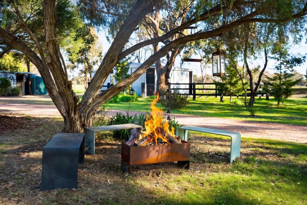 973 Fogartys Gap Rd, Walmer, VIC 3463