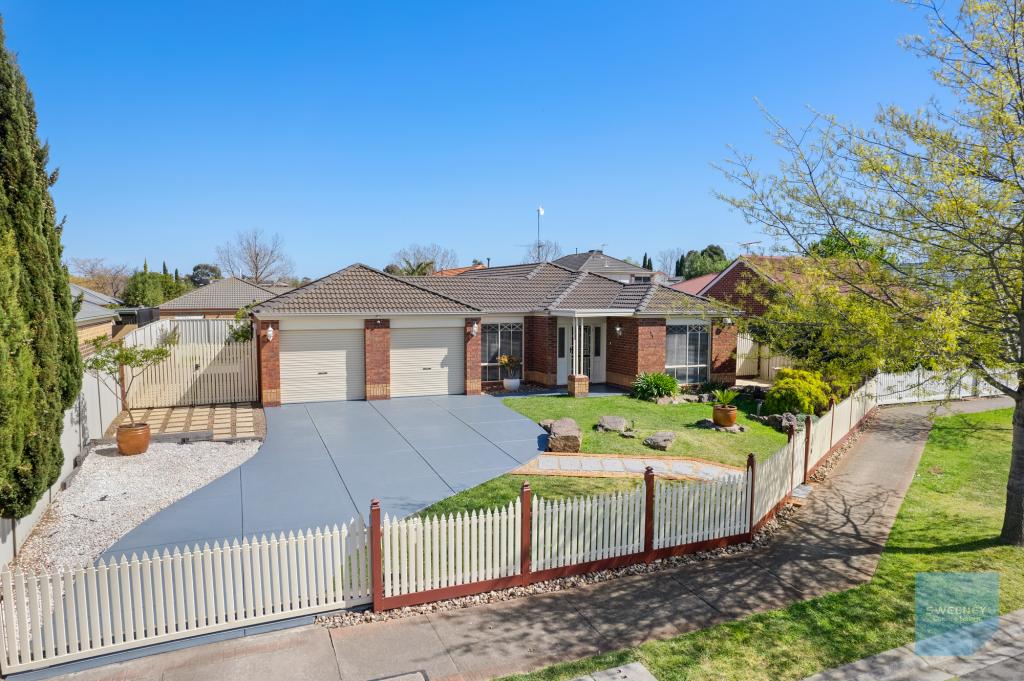 11 Smethwick Grn, Caroline Springs, VIC 3023