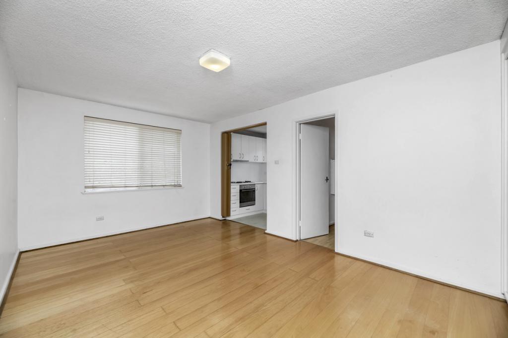 49/27-35 Coxen St, Hughes, ACT 2605