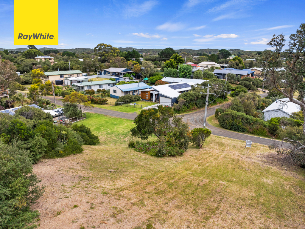 16 ATKINSON AVE, VENUS BAY, VIC 3956