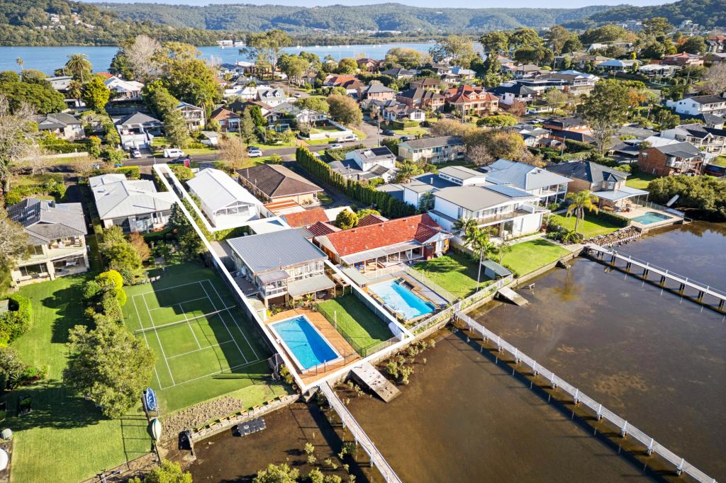 93a Albany St, Point Frederick, NSW 2250