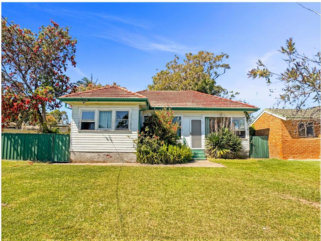 4 THE LAKE CCT, CULBURRA BEACH, NSW 2540