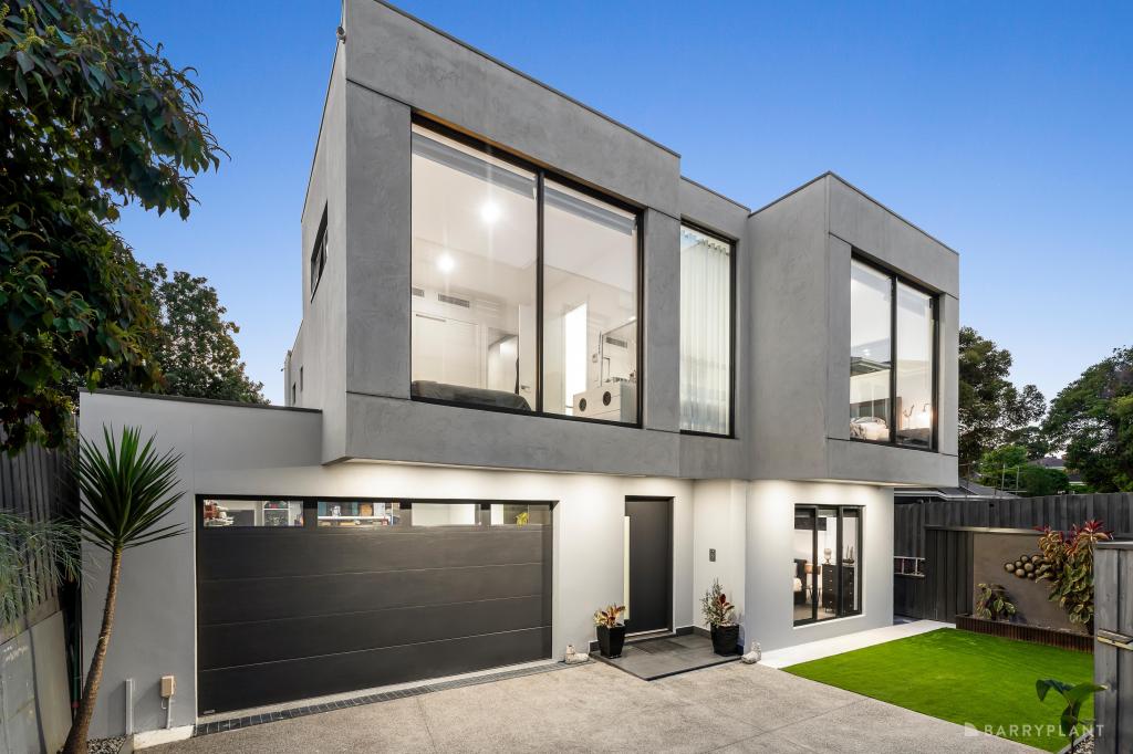 2/15 MORESBY AVE, BULLEEN, VIC 3105