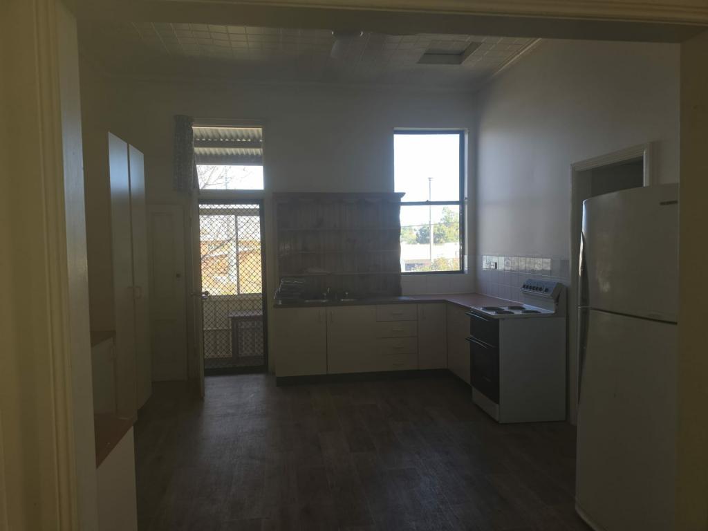 118 Boorowa St, Young, NSW 2594