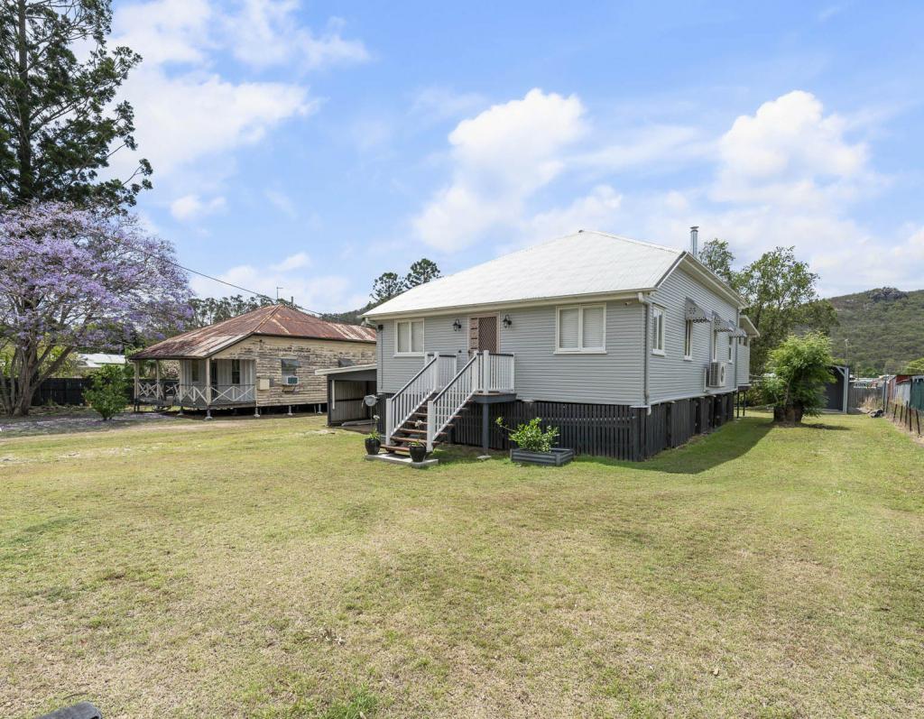 10 Richard St, Esk, QLD 4312