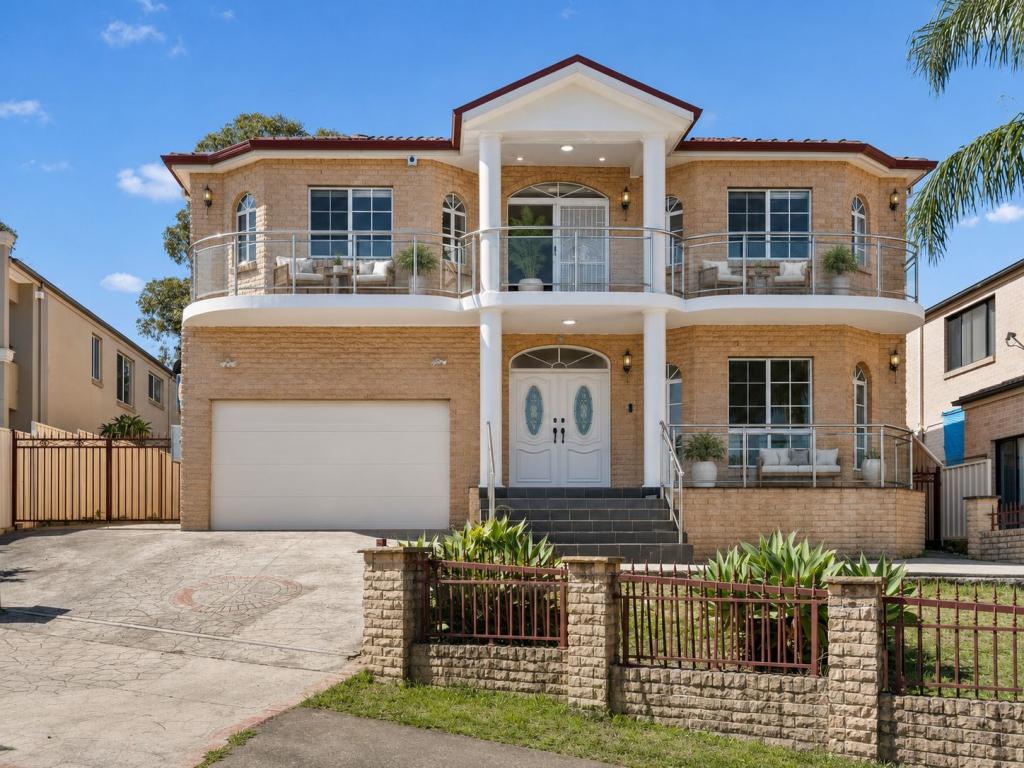 28 KIERNAN CRES, ABBOTSBURY, NSW 2176