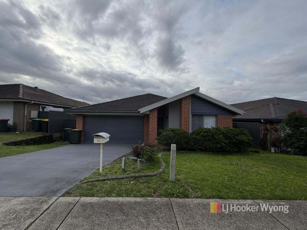 40 Melbourne Rd, Wadalba, NSW 2259