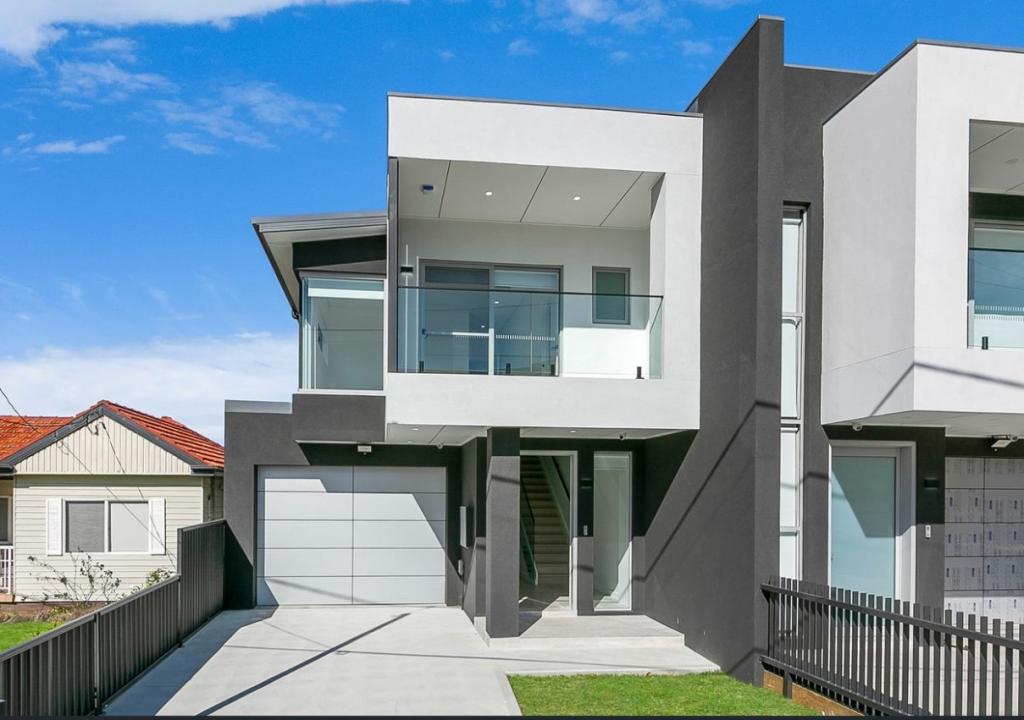 8B PARKES ST, GUILDFORD, NSW 2161