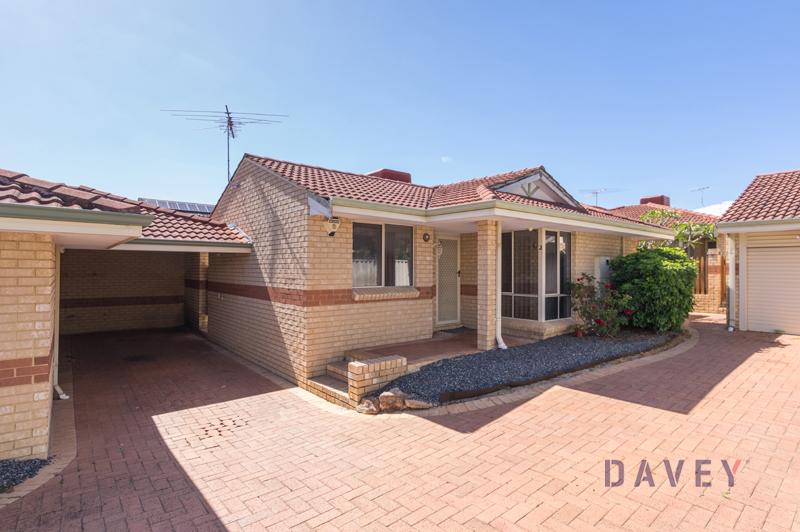 2/20 Bradley St, Yokine, WA 6060