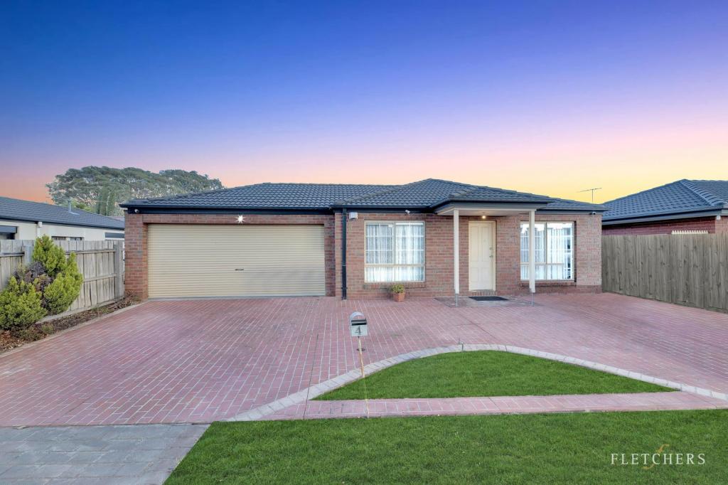 4 DESNA PL, ROXBURGH PARK, VIC 3064