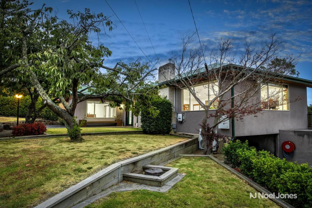 13 Somerset Cres, Croydon, VIC 3136