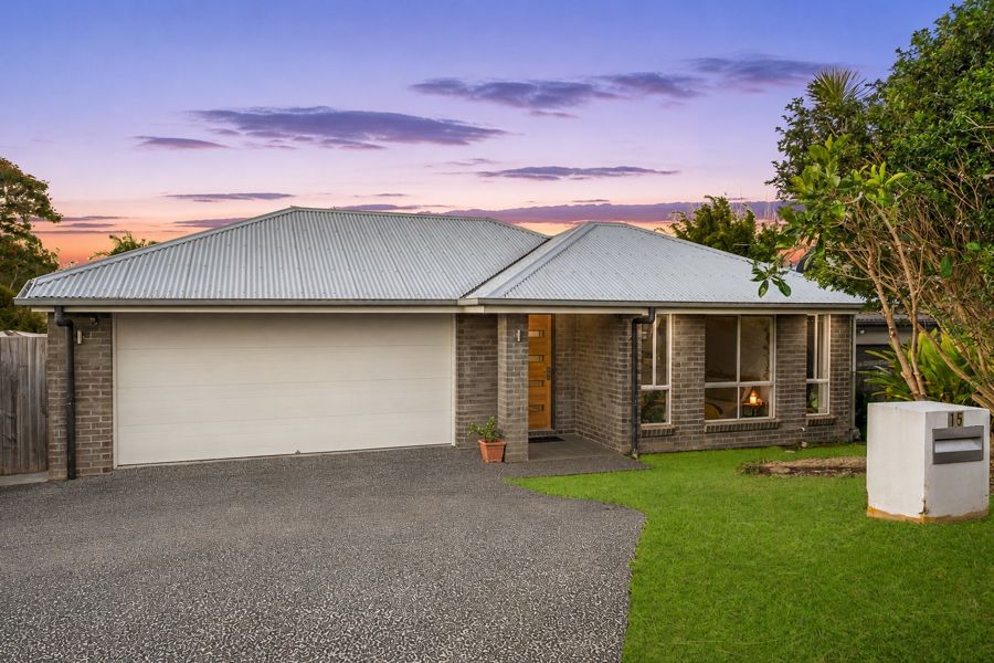 15 COOLEROO CRES, SOUTHPORT, QLD 4215
